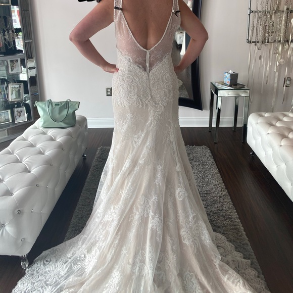 Wedding Dress by CHIC NOSTALGIA - Picture 1 of 3